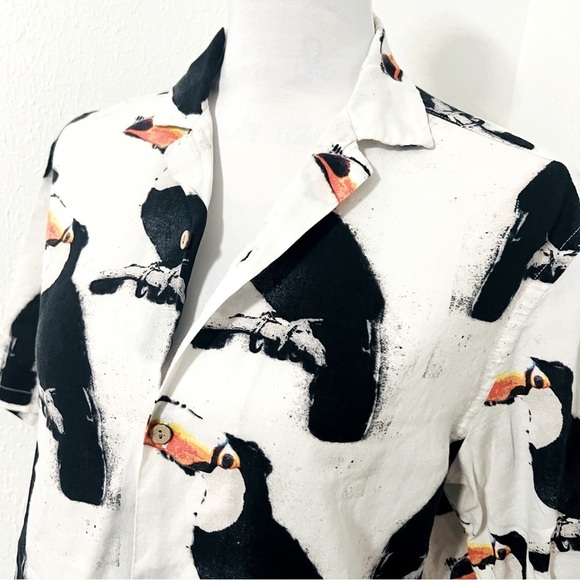 L.O.G.G. by H&M Small Button Down Tucan All Over Print Short Sleeve Shirt - Picture 2 of 8
